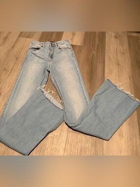 Stradivarius size 4